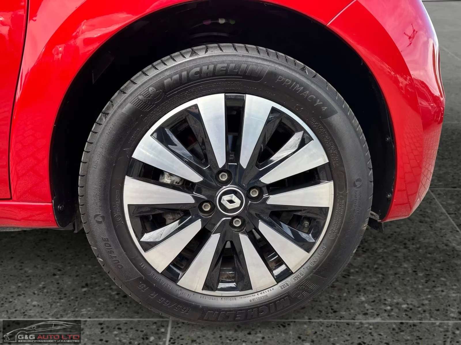 2022 Renault Twingo E-TECH 82HP TECHNO CAM NAVI LED CPLAY 417q — 14