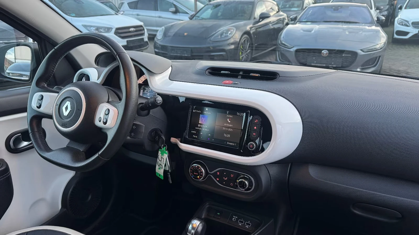 2021 Renault Twingo INTENSE 82HP CAM NAVI LED CPLAY 418q — 9