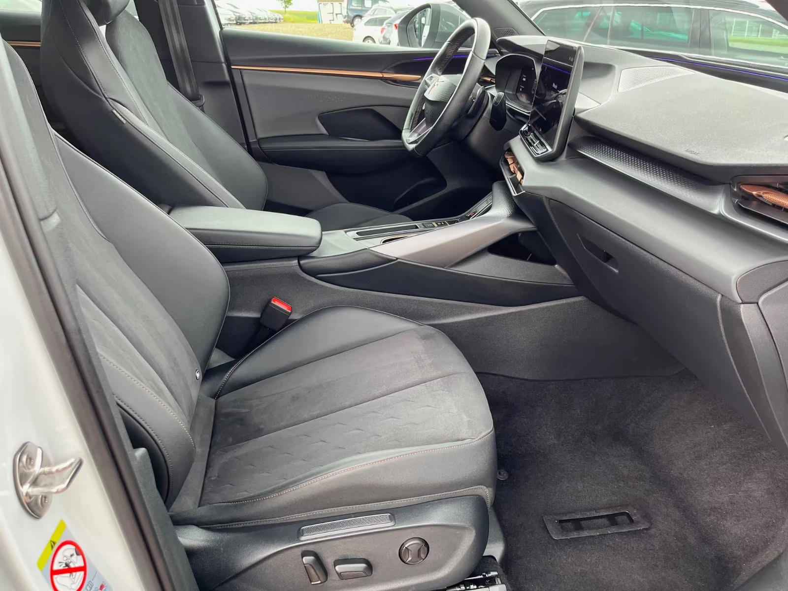 2025 Cupra Terramar 1.5eTSI 150HP MEMO 360 HUD NAVI KLESS CPLAY 431q — 10