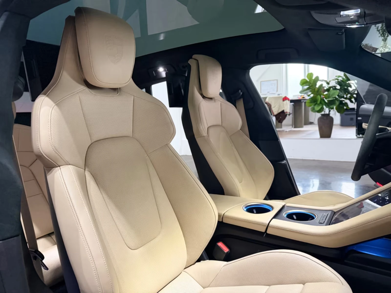 2023 Porsche Taycan GTS 598HP CHRONO 360 TV ACC GLE 496z — 11