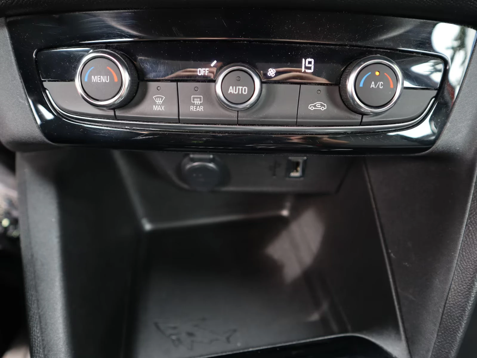2022 Opel Corsa Fe-Edition 136HP NAVI CPLAY H.PUMP СЕРТИФИКАТ 452q — 10