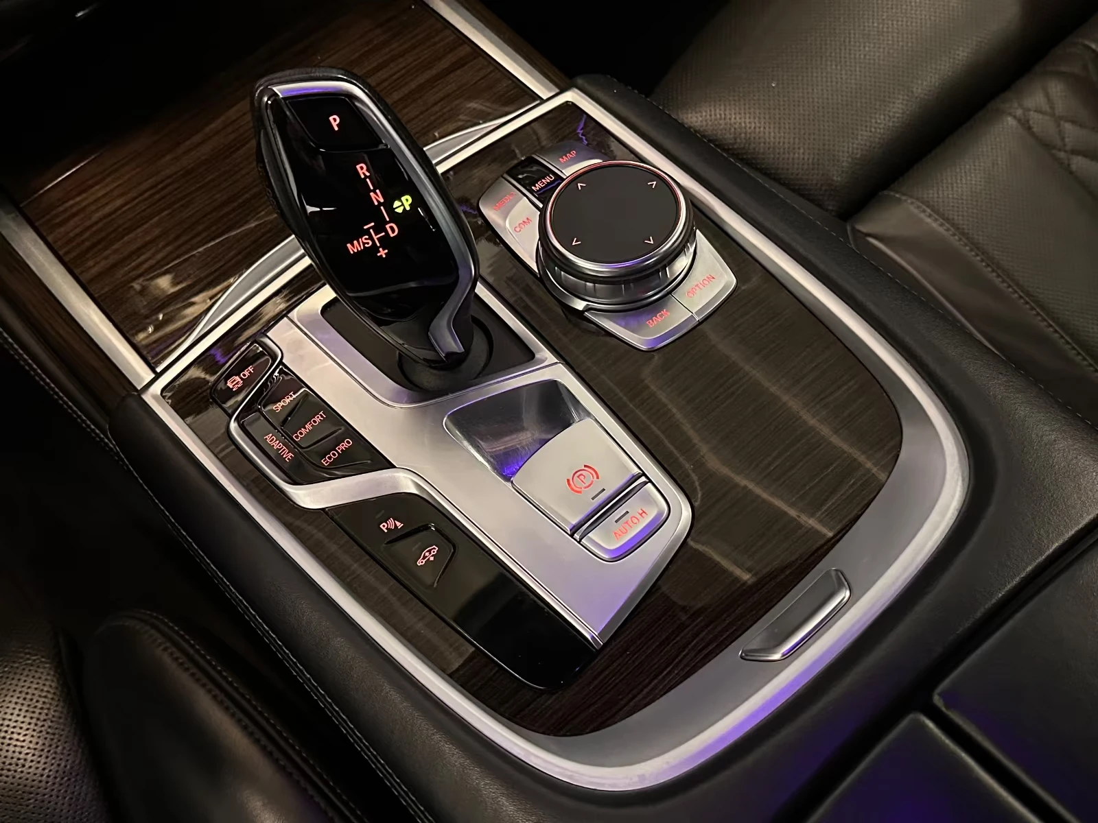 2019 BMW 730d 265HP M-SPORT 4X4 SOFT ОБДУХВАНЕ 276h — 16