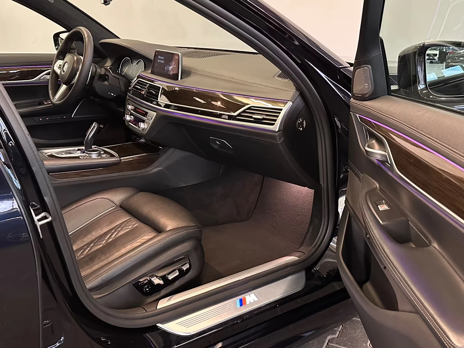 2019 BMW 730d 265HP M-SPORT 4X4 SOFT ОБДУХВАНЕ 276h — 10