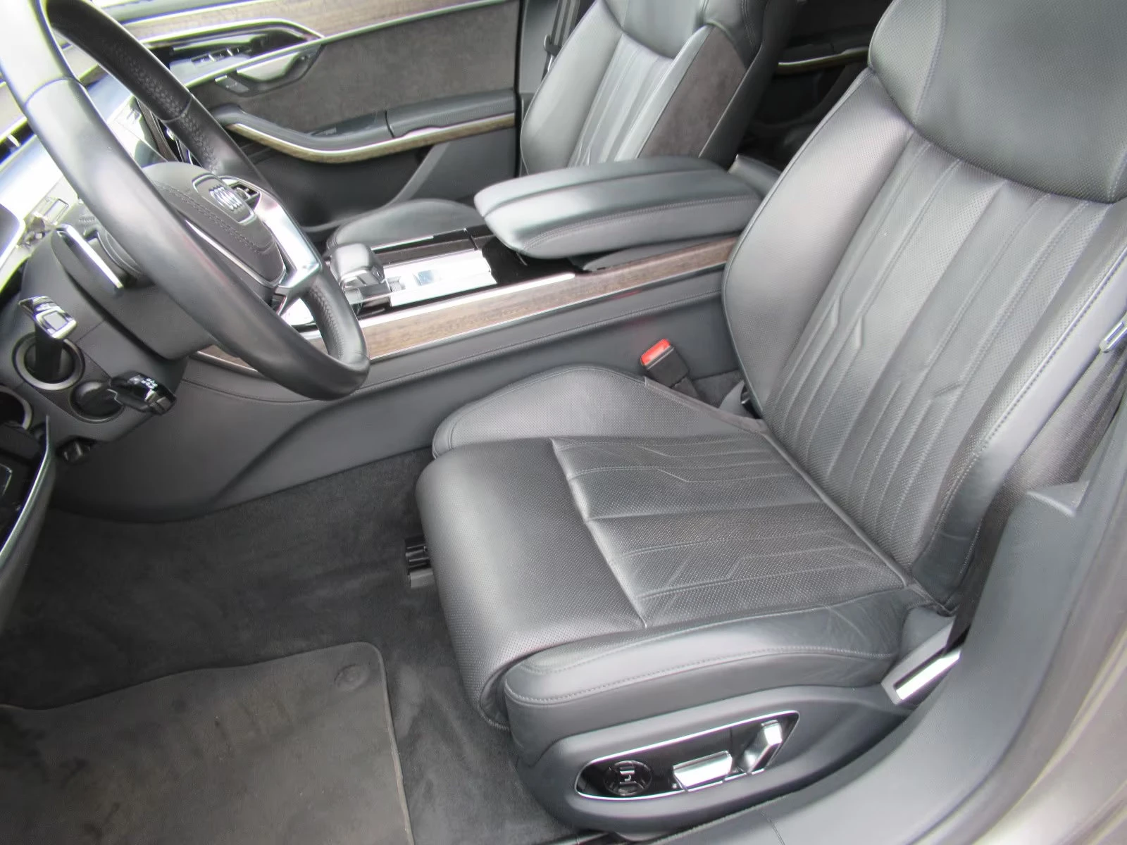 2018 Audi A8 50TDI 286HP MASSAGE AHK PANO HUD MEMO B&O 465q — 7