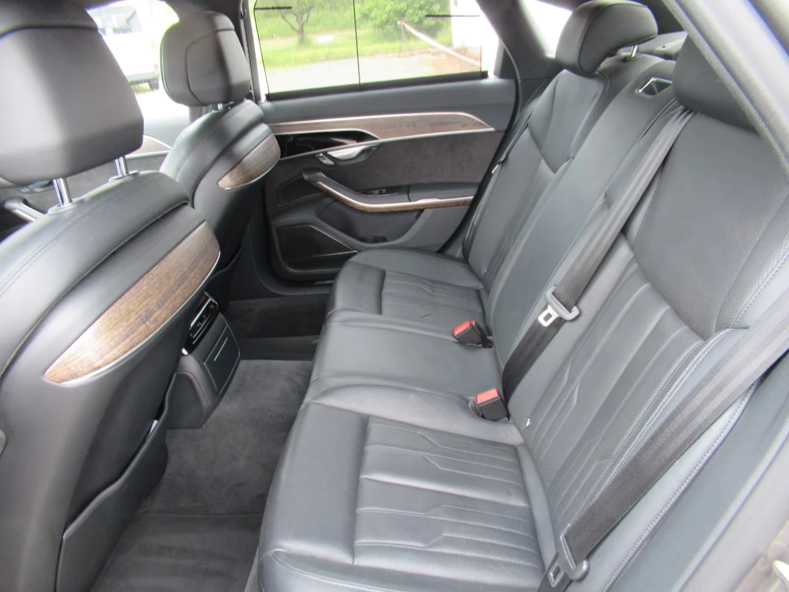 2018 Audi A8 50TDI 286HP MASSAGE AHK PANO HUD MEMO B&O 465q — 15