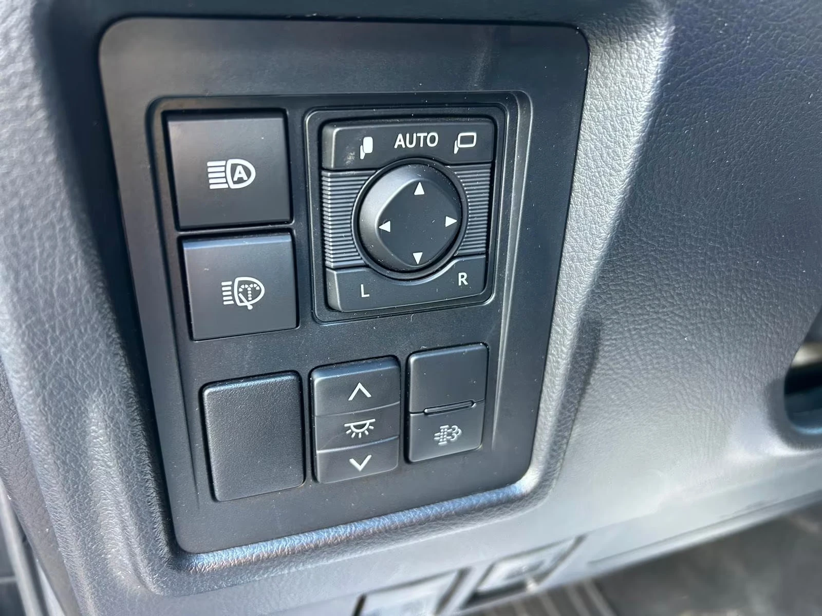 2021 Toyota Land Cruiser EXECUTIVE 204HP CAM NAVI LED KLESS L.ASSIST 297gpr — 10
