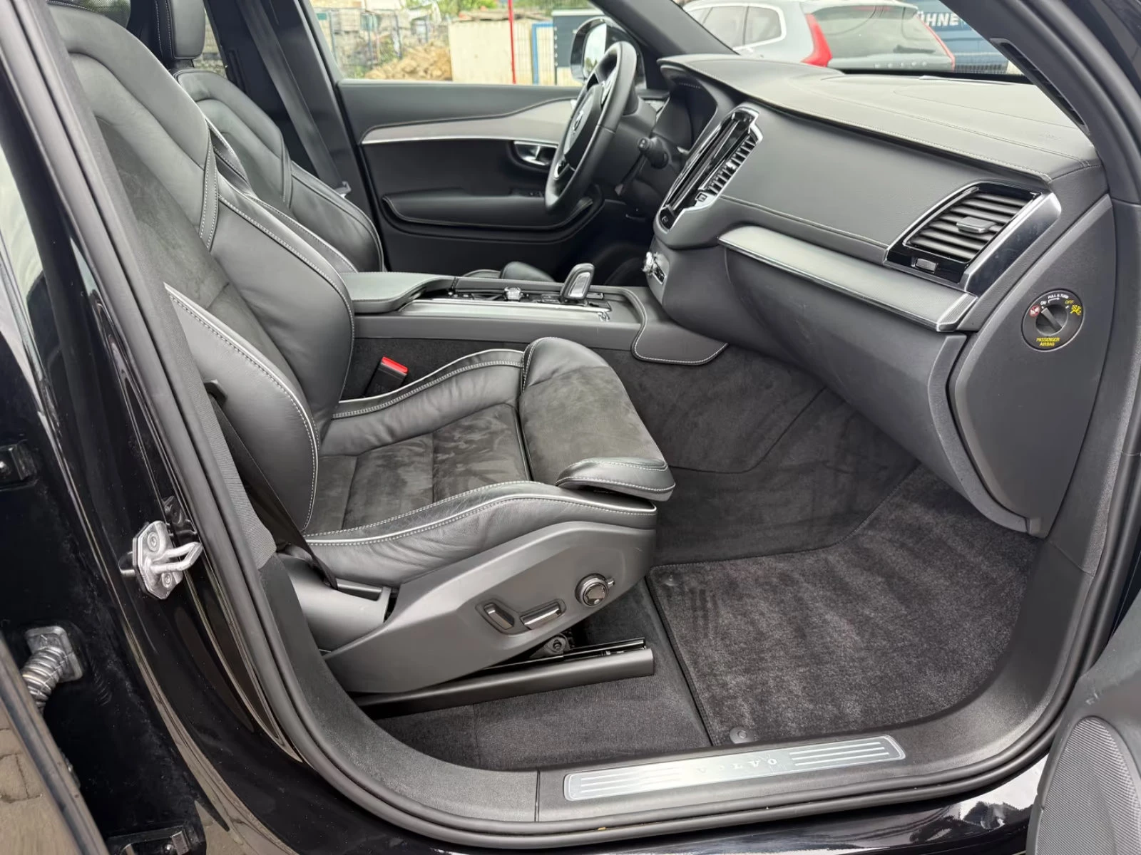 2021 Volvo XC90 B5 R-DESIGN 235HP MEMO CAM NAVI AHK 302gpr — 12