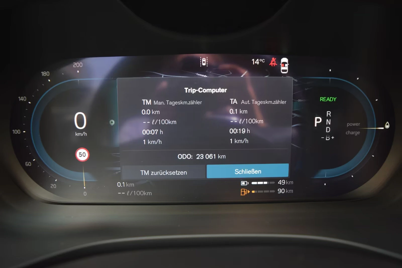 2025 Volvo XC60 PLUS-BRIGHT 398HP PANO MEMO 360 H&K NAVI LED 396g — 11