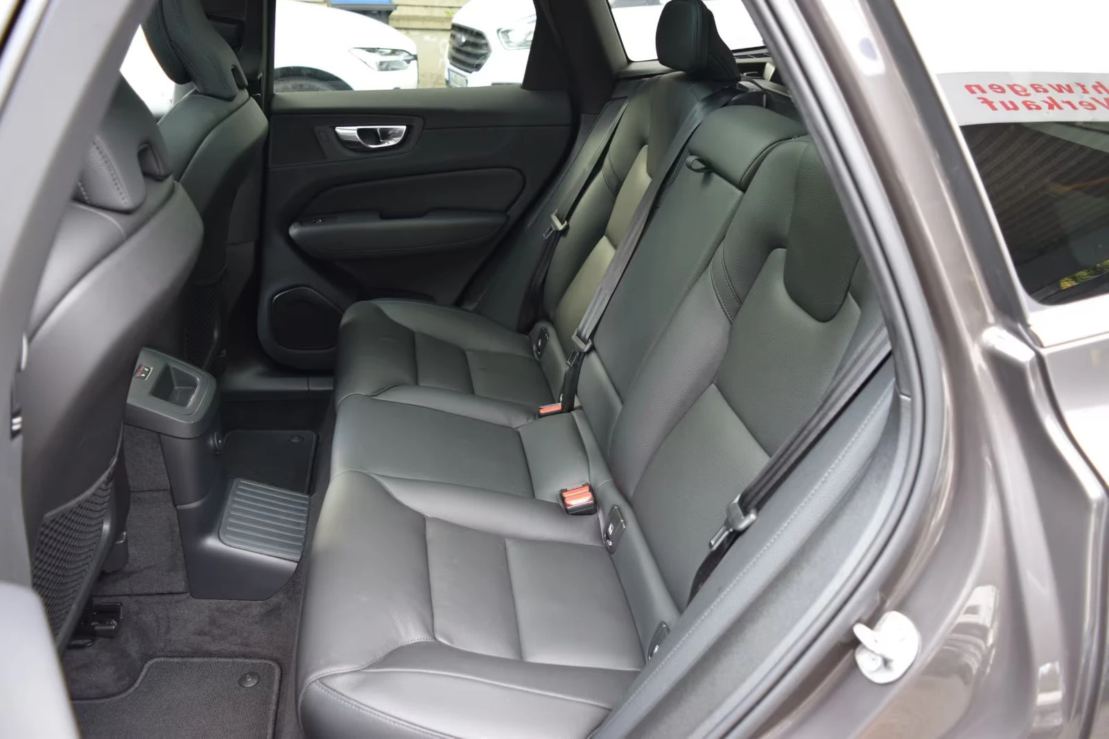 2025 Volvo XC60 PLUS-BRIGHT 398HP PANO MEMO 360 H&K NAVI LED 396g — 15
