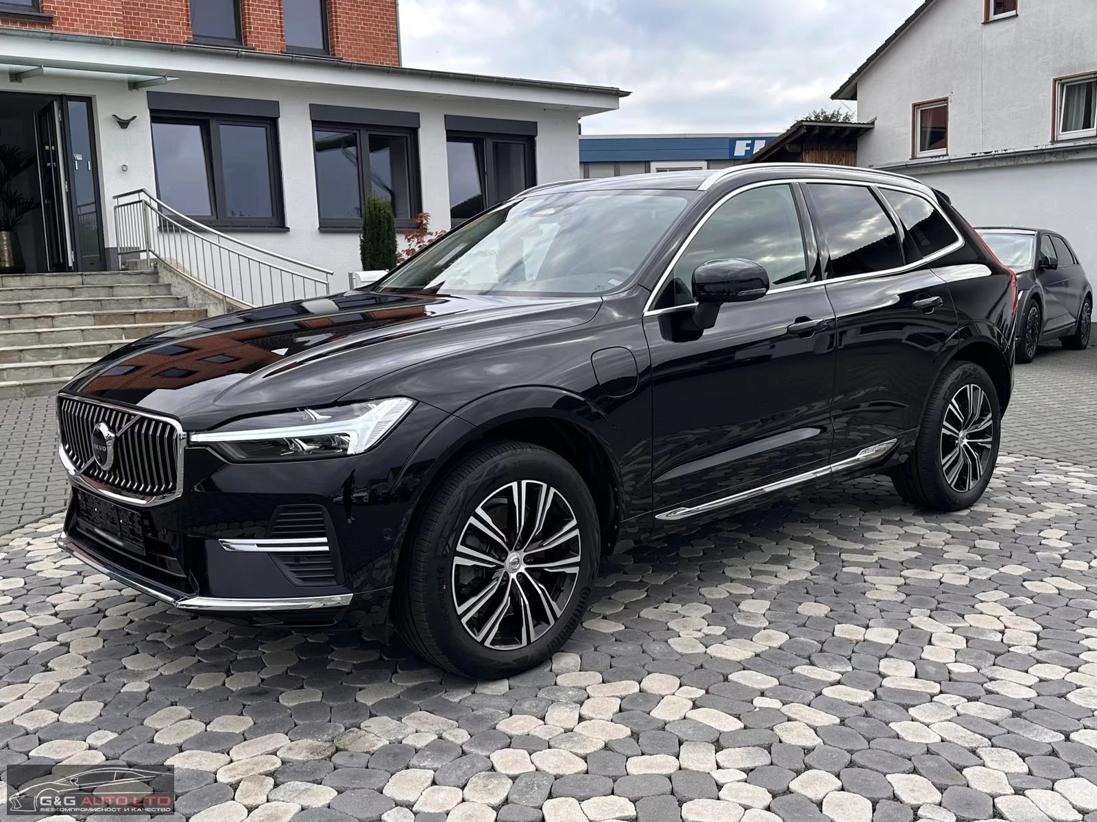 Volvo XC60 INSCRIPTION 398HP PANO MEMO 360 LED DIGI 412g 2022