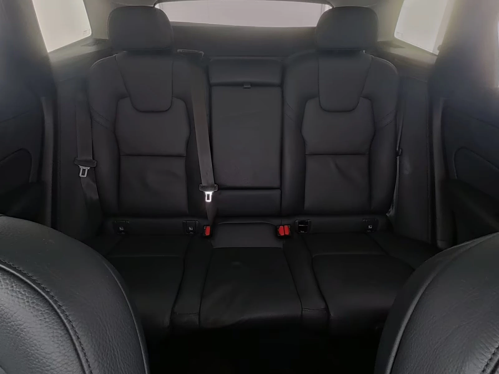 2022 Volvo XC60 INSCRIPTION 398HP PANO MEMO 360 LED DIGI AHK 418g — 12