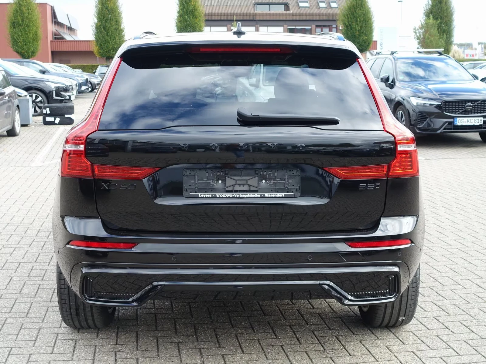 2025 Volvo XC60 ULTRA-BLACK 250HP PANO HUD 360 MEMO H&K LED 468g — 6
