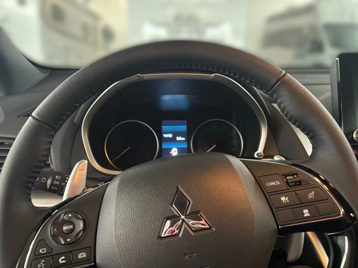 2025 Mitsubishi Eclipse Cross НОВ!2.4PHEV 188HP SELECT 4X4 360 NAVI LED 816v — 6