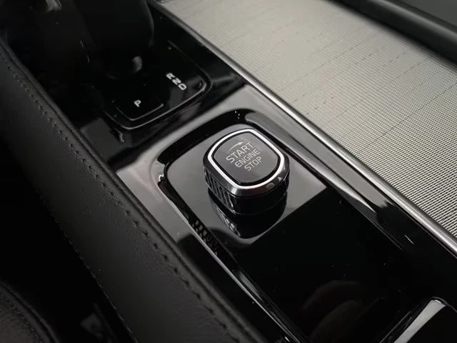 2023 Volvo XC90 RECHARGE 455HP T8 7S CAM NAVI LED CPLAY KLESS 683g — 11