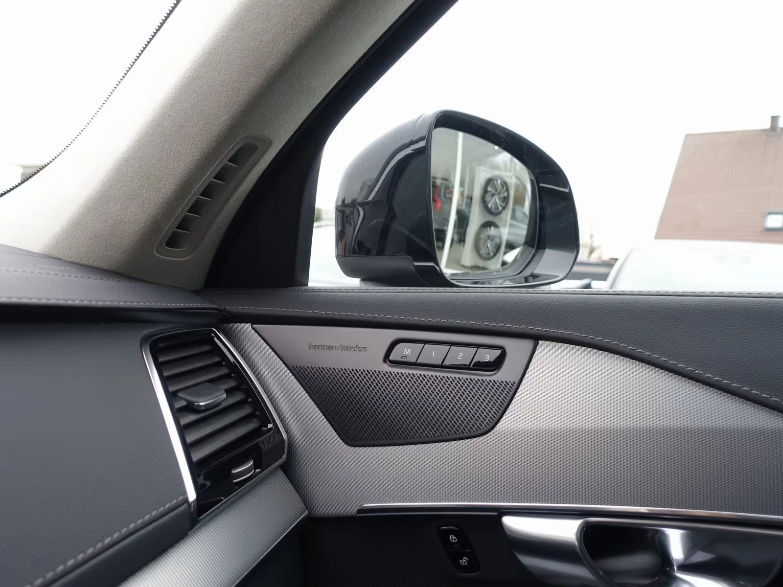 2024 Volvo XC90 ULTRA 455HP T8 7S PANO H&K 360 HUD AHK LED 685g — 13