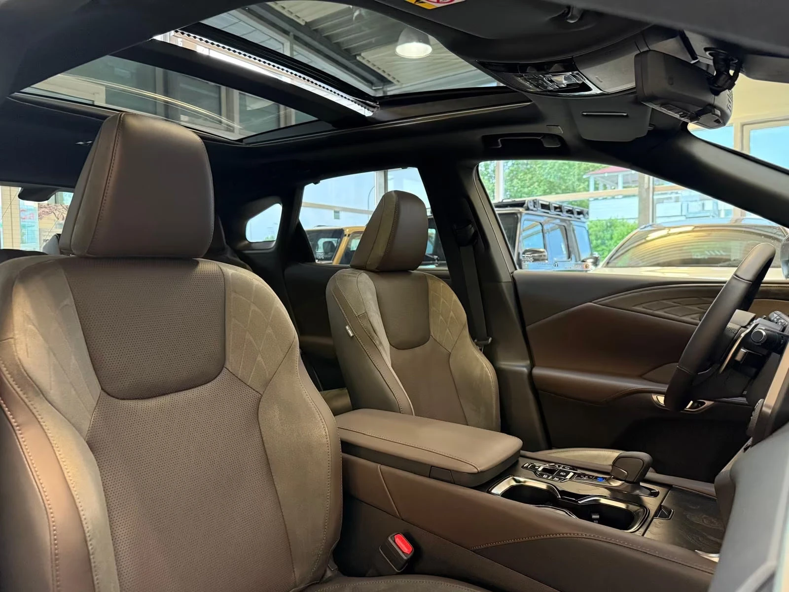 2026 Lexus RX 450h plus НОВ! LUXURY 292HP 4x4 PANO M.LEV 360 HUD MEMO 748g — 11