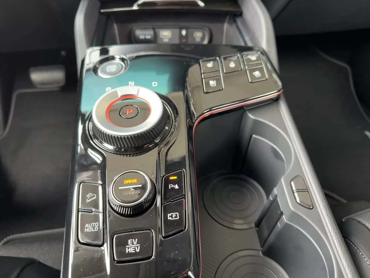 2025 Kia Sportage 1.6PHEV 252HP SPIRIT 360 NAVI ACC KLESS 806g — 13
