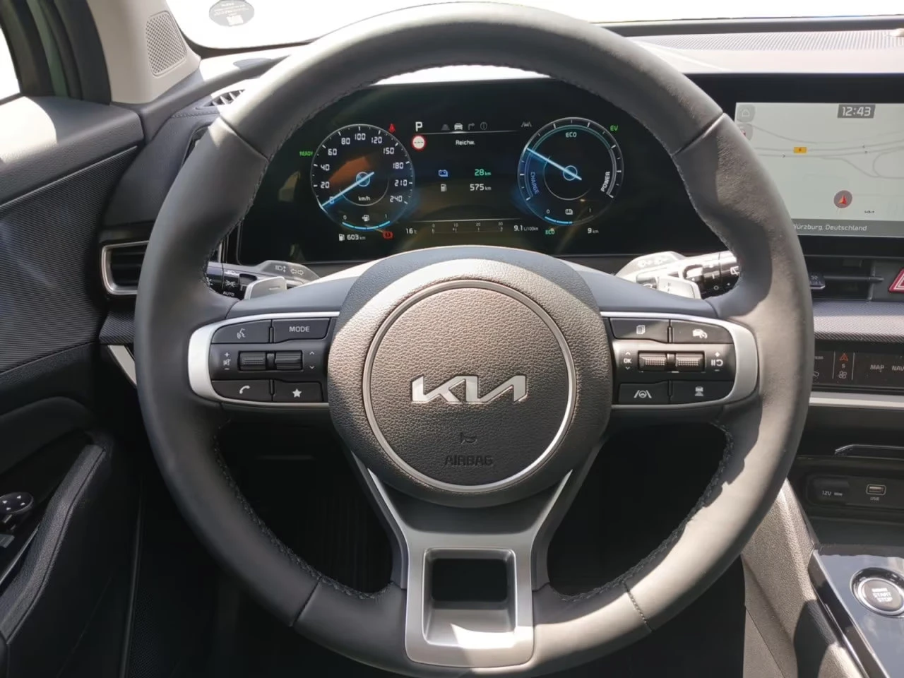 2025 Kia Sportage 1.6PHEV 265HP PANO CAM NAVI ACC LED KLESS 807g — 11