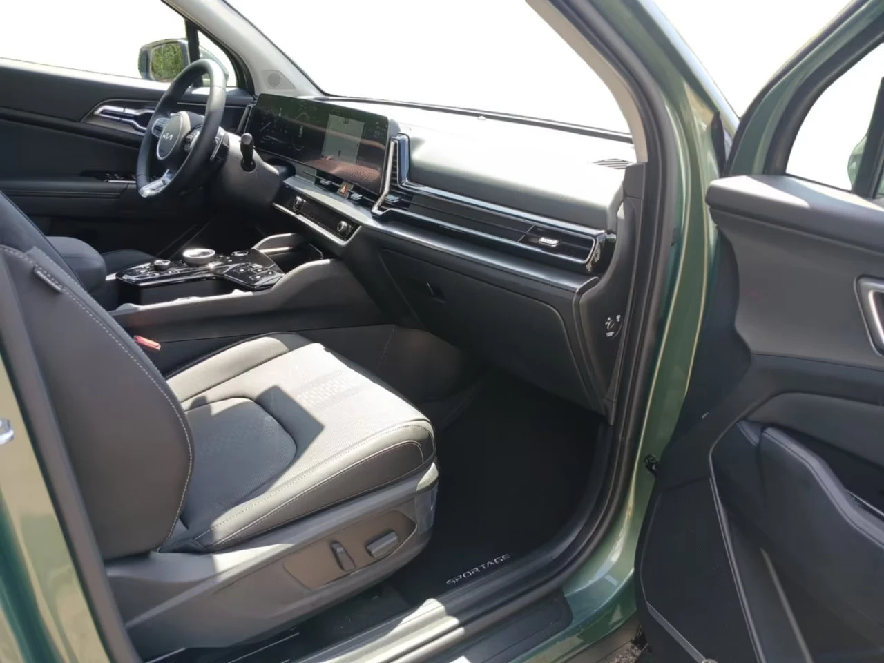 2025 Kia Sportage 1.6PHEV 265HP PANO CAM NAVI ACC LED KLESS 807g — 13