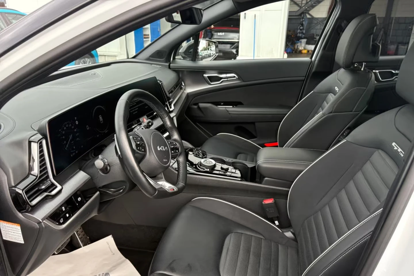 2025 Kia Sportage 1.6PHEV 252HP GT-LINE PANO MEMO 4WD LED 808g — 9