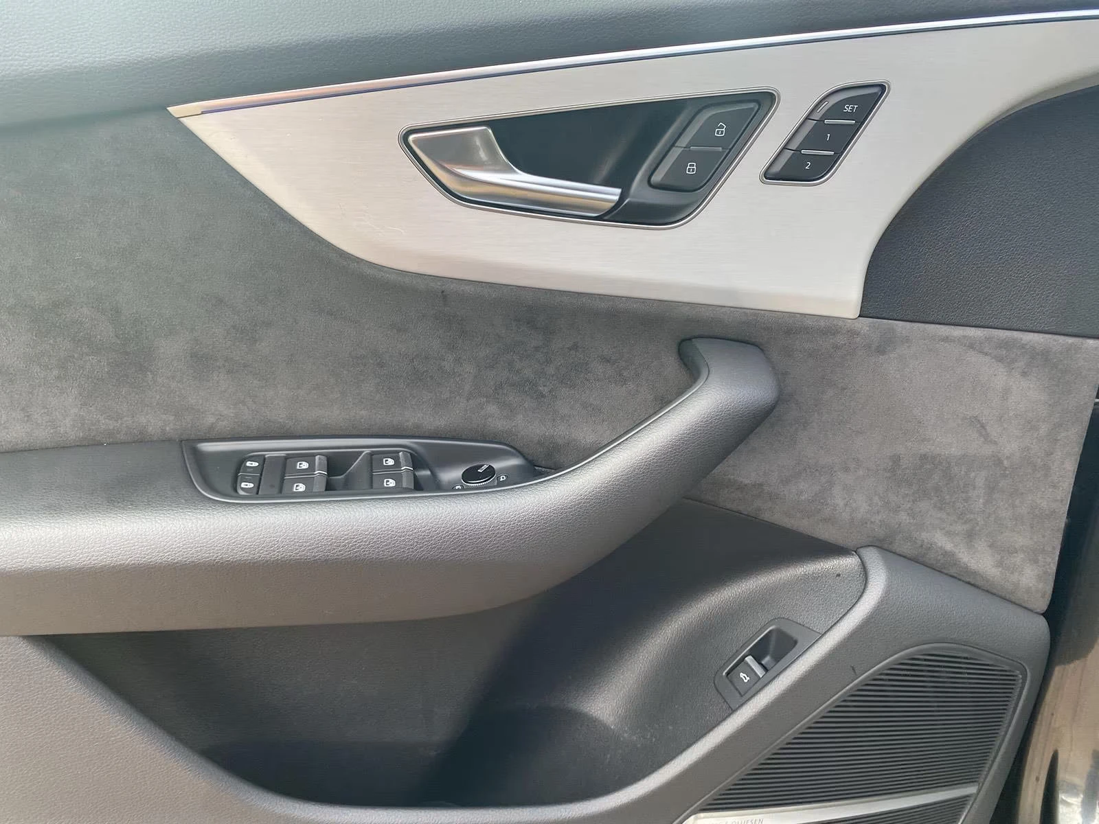 2020 Audi SQ8 4.0TDI 435HP PANO QUATTRO 360 HUD B&O MEMO 823g — 16