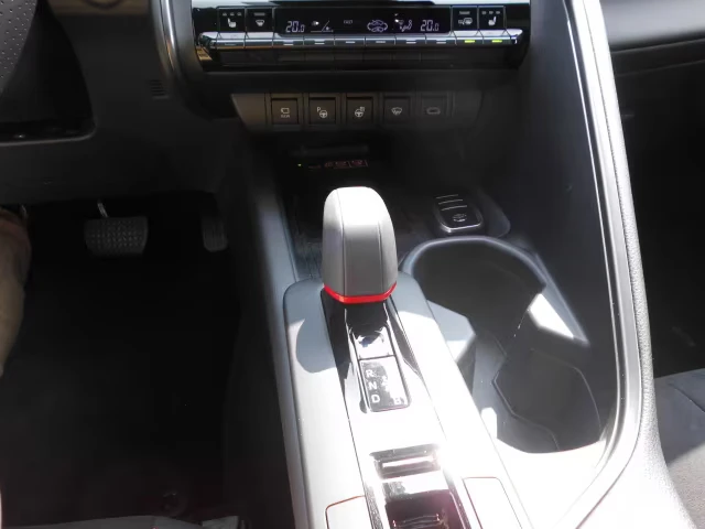 2024 Toyota C-HR 2.0 HEV 197HP GR CAM NAVI 142h — 12