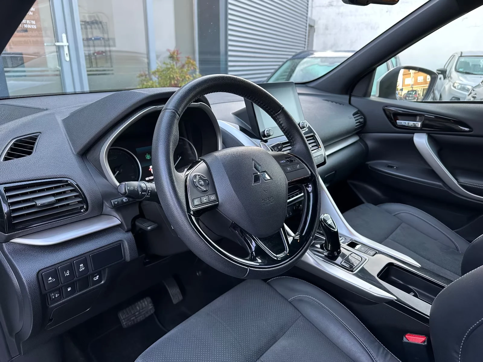 2022 Mitsubishi Eclipse Cross PLUS 188H DISTR NAVI CAM 152h — 10