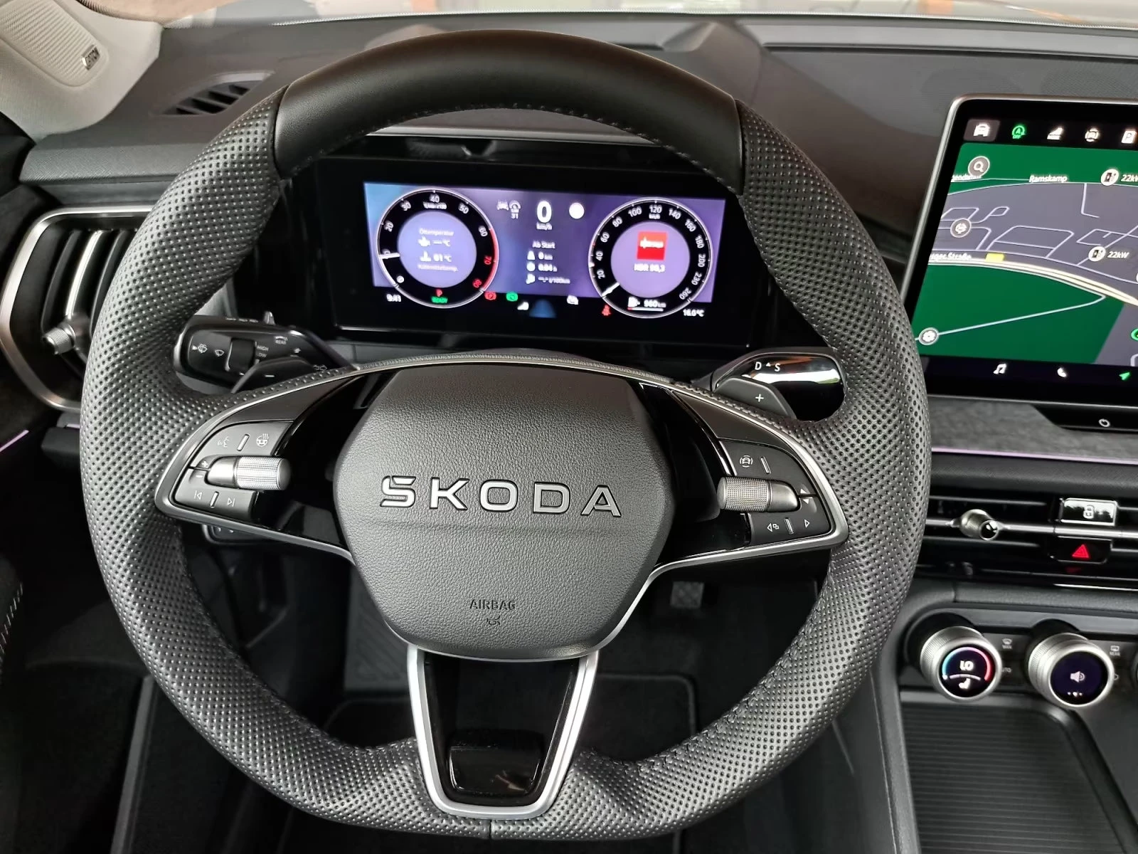 2025 Skoda Kodiaq НОВ! SELECTION 150HP PANO 360 HUD MATRIX 158z — 7