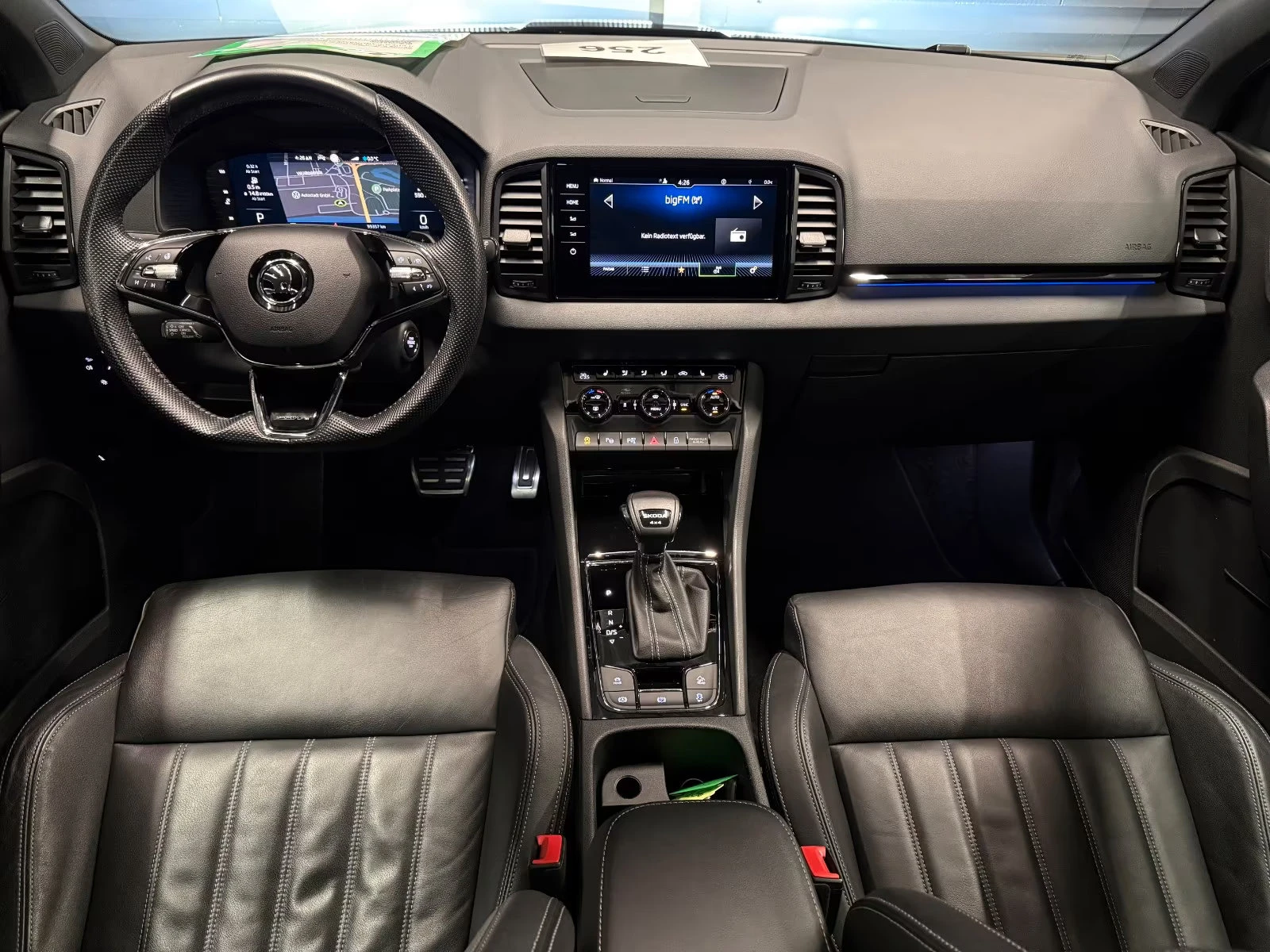 2022 Skoda Karoq 2.0 150HP SPORT 4X4 PANO 360 AMBI DIGITAL ACC 245z — 11