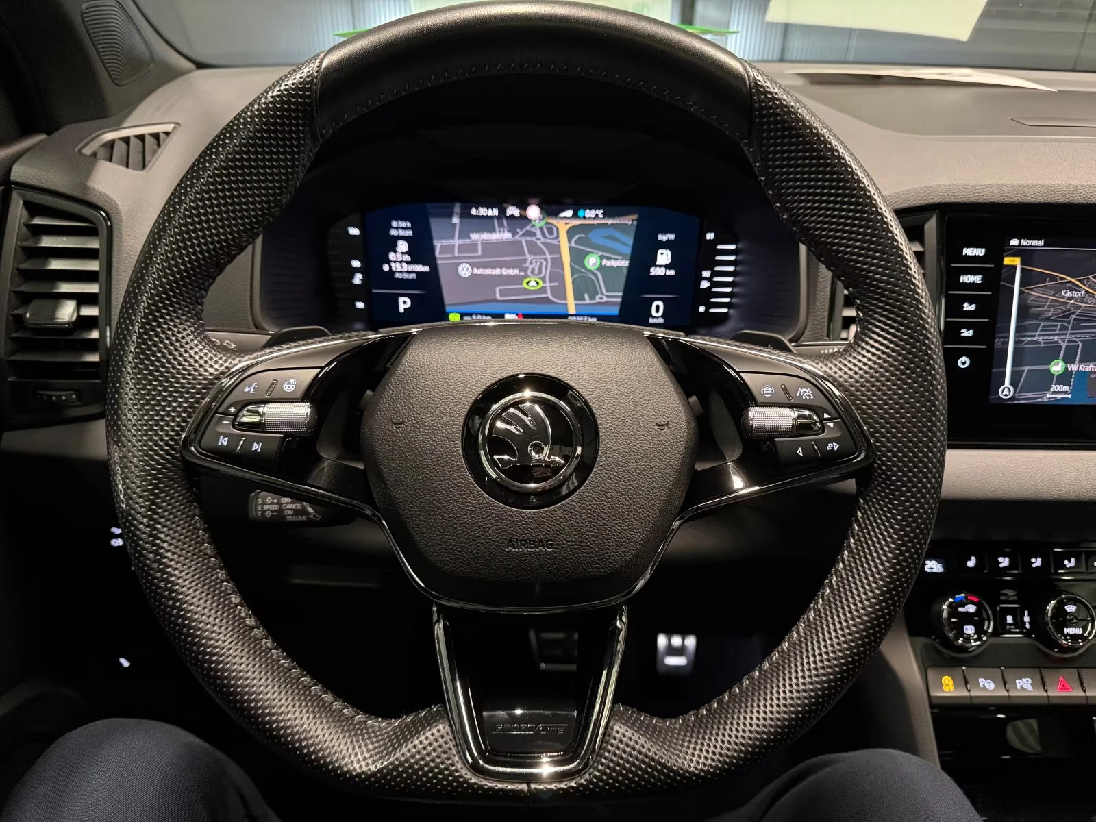 2022 Skoda Karoq 2.0 150HP SPORT 4X4 PANO 360 AMBI DIGITAL ACC 245z — 10