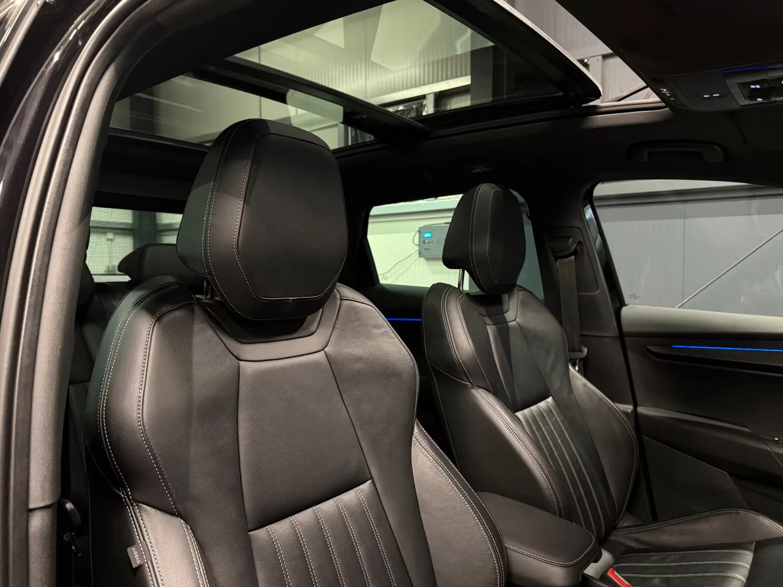 2022 Skoda Karoq 2.0 150HP SPORT 4X4 PANO 360 AMBI DIGITAL ACC 245z — 13