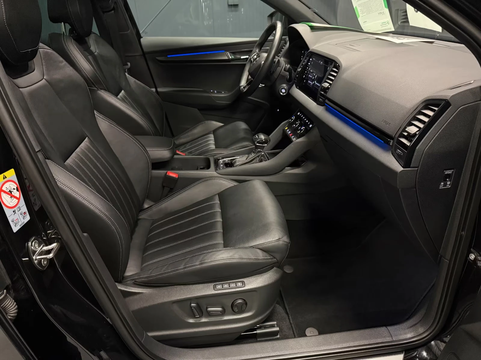 2022 Skoda Karoq 2.0 150HP SPORT 4X4 PANO 360 AMBI DIGITAL ACC 245z — 14