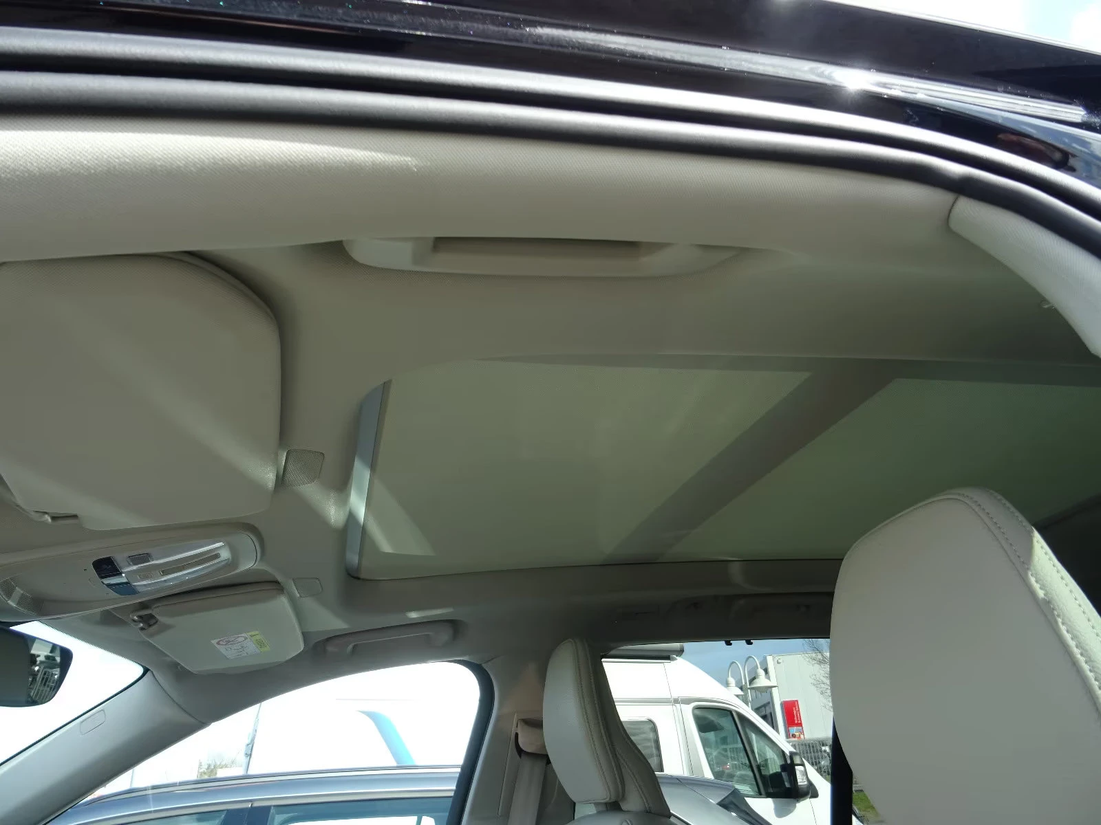 2025 Volvo XC90 PLUS 455HP DARK 4X4 PANO 360 H&K ACC LED 274z — 14