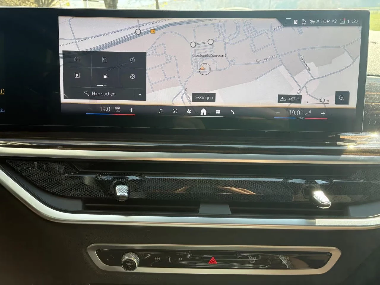 2025 BMW X5 40i 381HP 4X4 M-SPORT PANO 360 HUD H&K MEMO 188q — 11