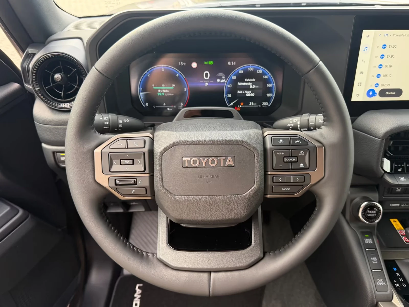 2026 Toyota Land Cruiser НОВ! LC250 205HP EXECUTIVE 4WD 360 DIGI AHK 203q — 8