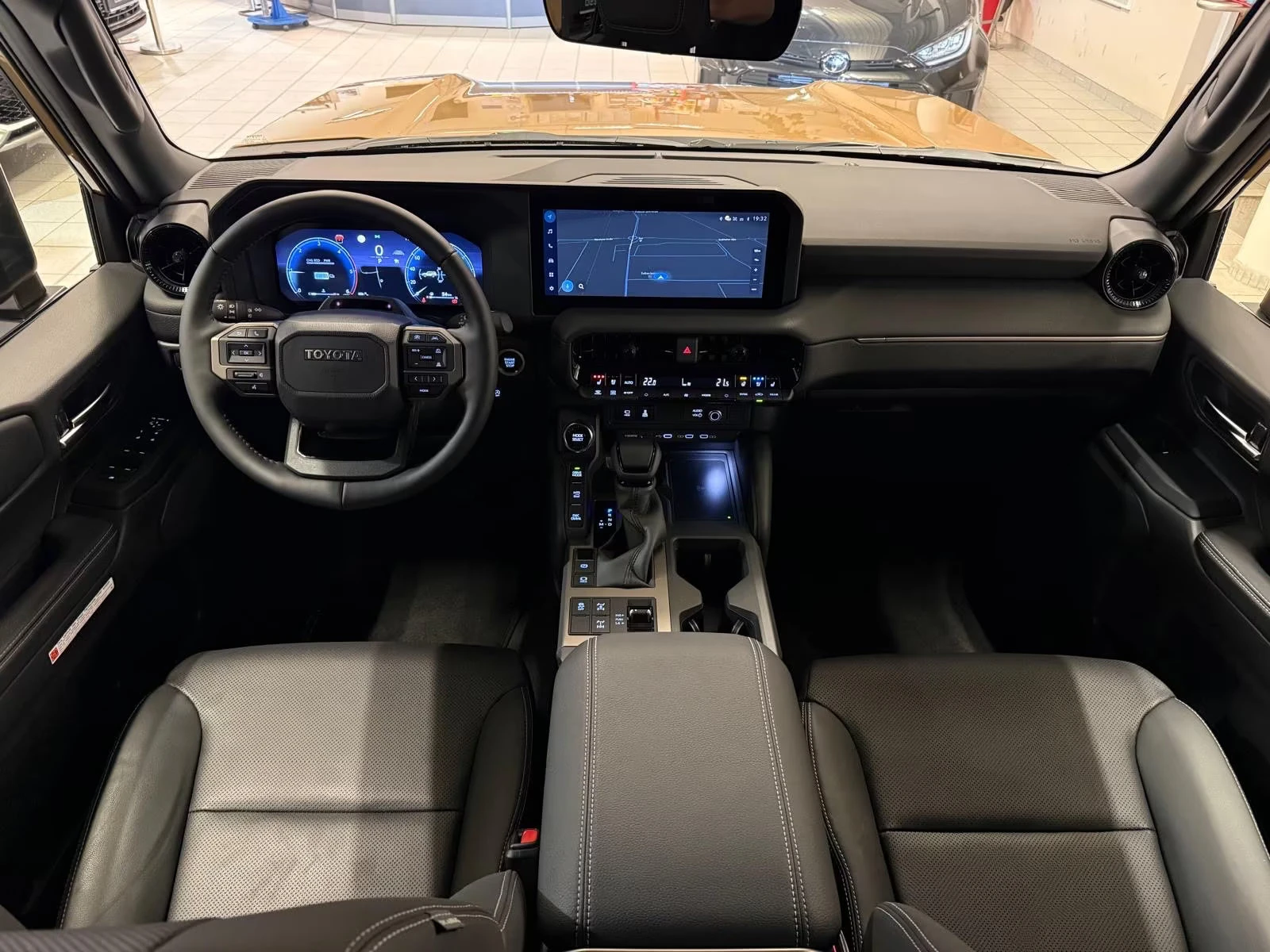 2026 Toyota Land Cruiser LC250 205HP EXECUTIVE 360 NAVI LED CPLAY 204q — 8