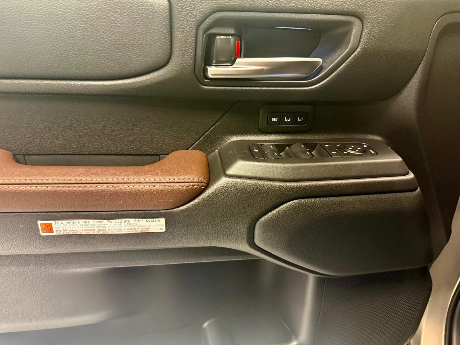 2025 Toyota Land Cruiser НОВ! LC250 205HP LOUNGE PANO 360 HUD JBL MEMO 206q — 13