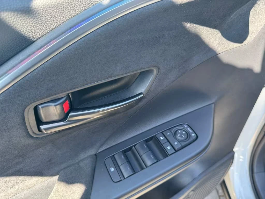 2024 Toyota C-HR 2.0HEV 197HP GR-SPORT AWD 360 NAVI CPLAY 237q — 13