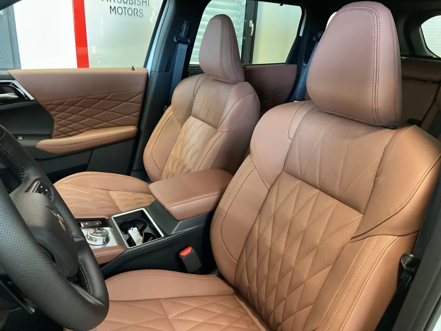 2025 Mitsubishi Outlander 2.4PHEV 306HP TOP LUXURY PANO 360 HUD YAMAHA 203h — 10