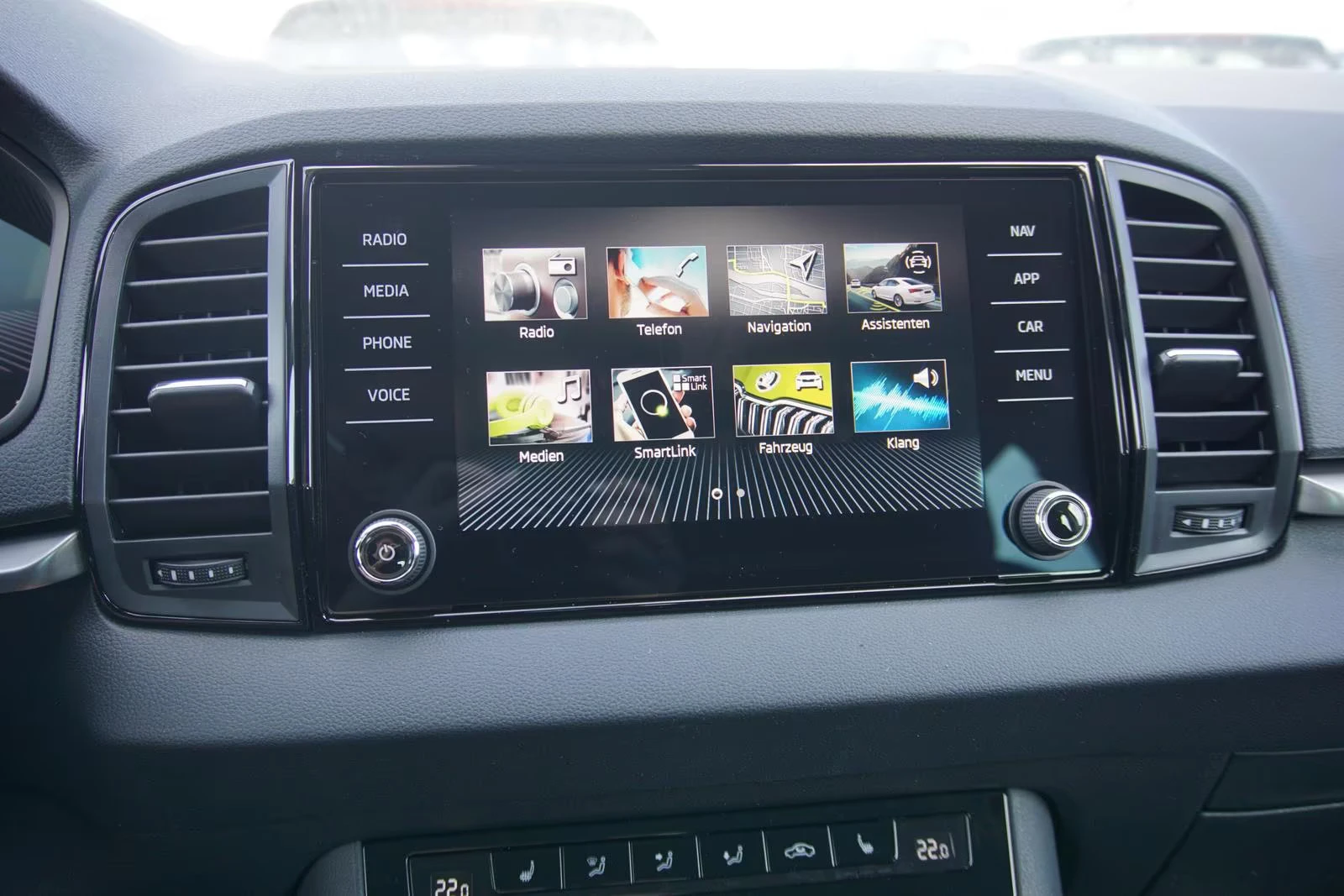 2024 Skoda Karoq 1.5TSI 150HP SELECT DSG AHK CAM NAVI CPLAY 261q — 10