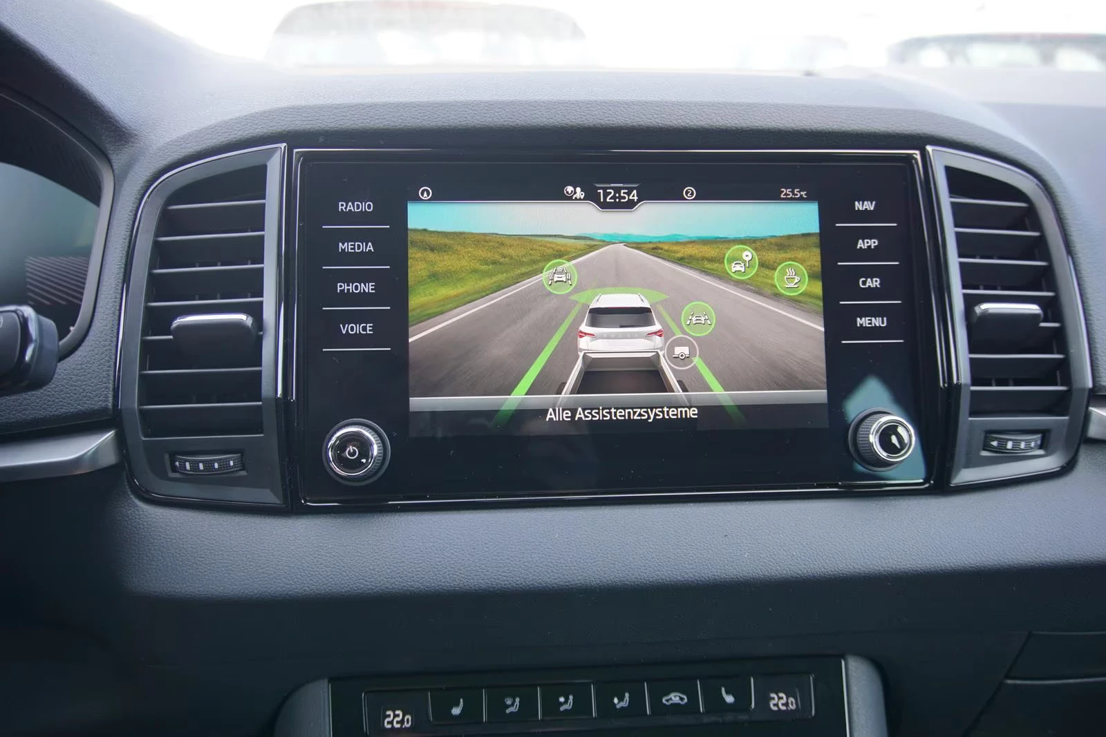 2024 Skoda Karoq 1.5TSI 150HP SELECT DSG AHK CAM NAVI CPLAY 261q — 9