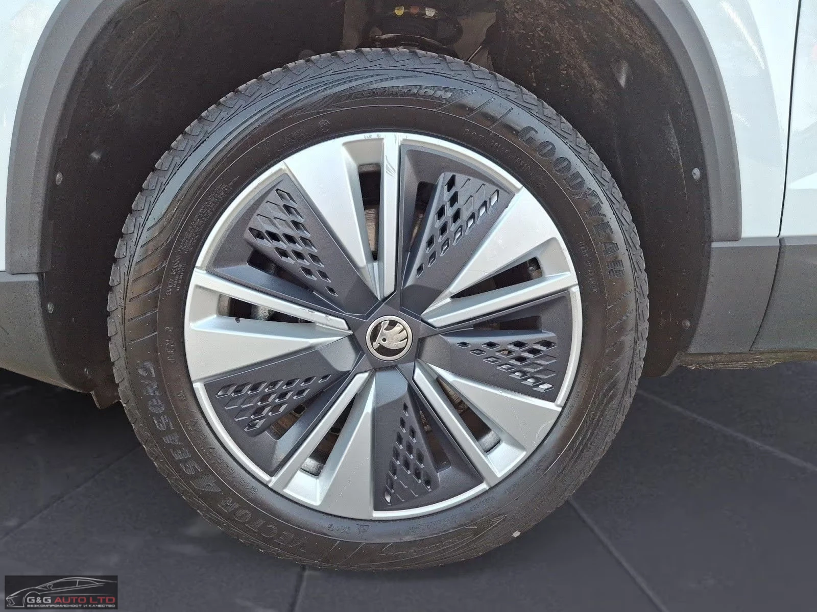 2024 Skoda Karoq 1.5TSI 150HP SELECT ACT DSG CAM DIGI KLESS 262q — 11