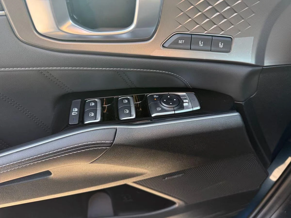 2025 Kia Sorento 1.6HEV 215HP PLATINUM 360 4X4 HUD PANO BOSE 396z — 15