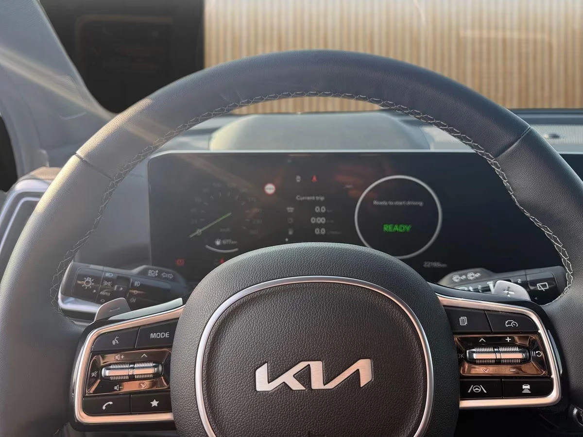 2025 Kia Sorento 1.6HEV 215HP PLATINUM 360 4X4 HUD PANO BOSE 396z — 7