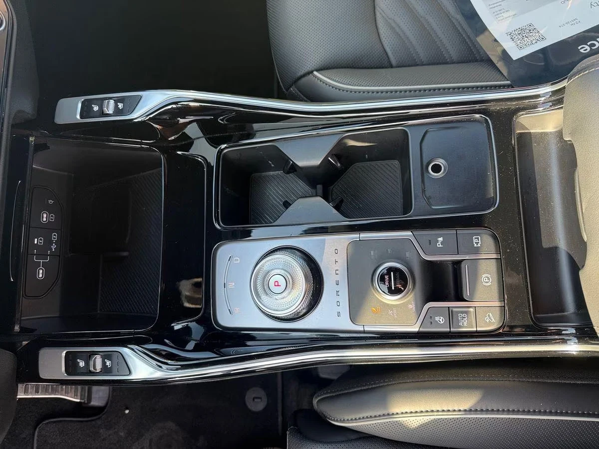 2025 Kia Sorento 1.6HEV 215HP PLATINUM 360 4X4 HUD PANO BOSE 396z — 14