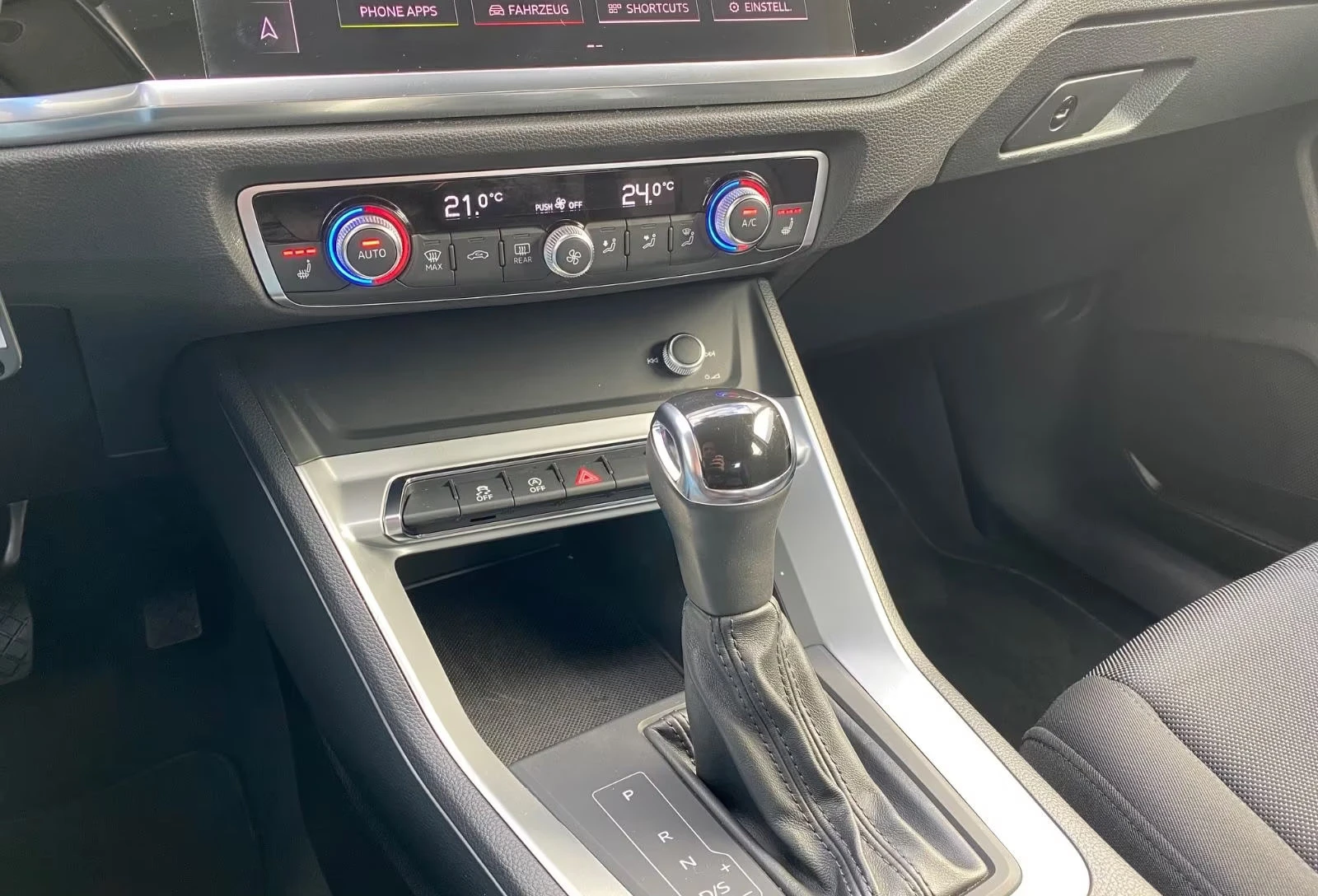 2019 Audi Q3 35TFSI 150HP CAM AHK NAVI CPLAY ACC 272q — 12