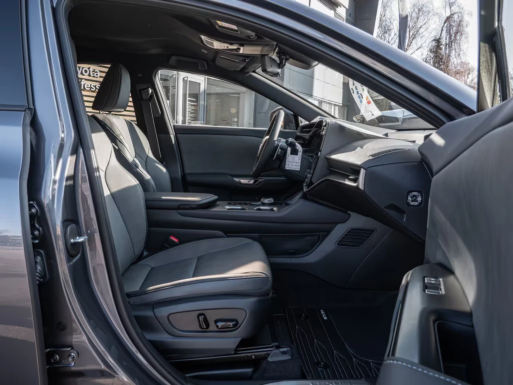 2026 Lexus RZ 500e НОВ 381HP EXECUTIVE 20 360 KLESS DIGITAL 405z — 12