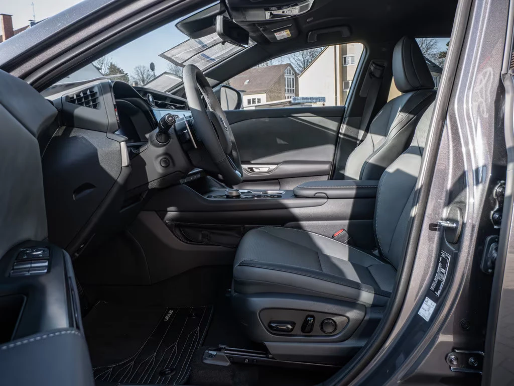 2026 Lexus RZ 500e НОВ 381HP EXECUTIVE 20 360 KLESS DIGITAL 405z — 11
