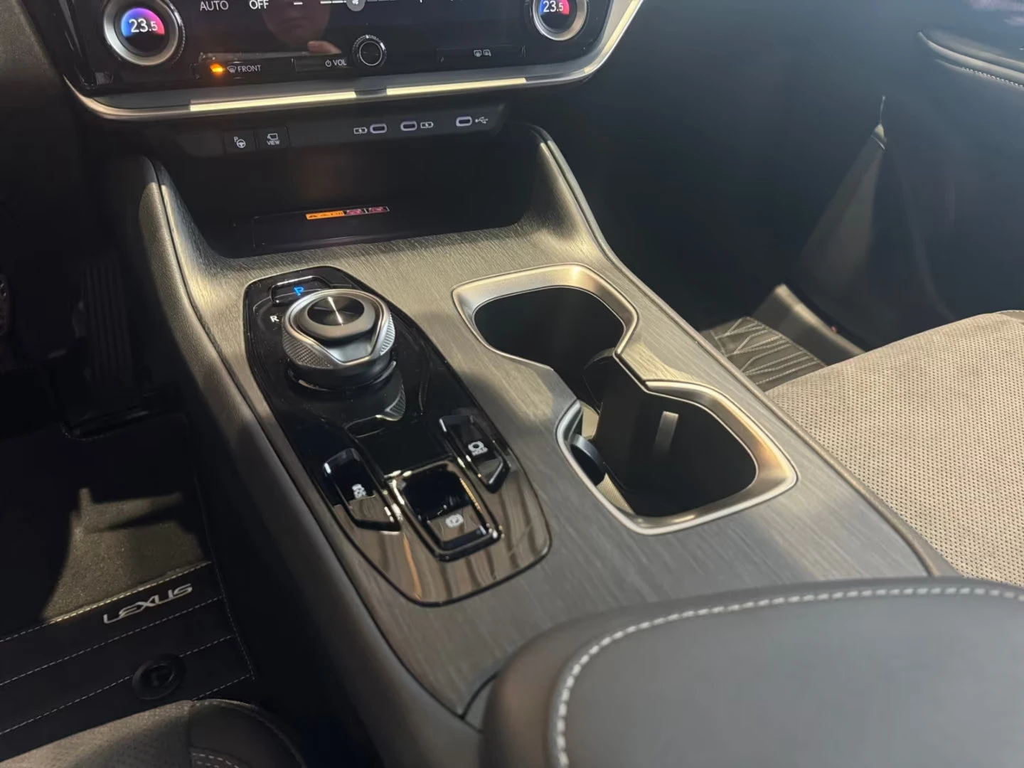 2026 Lexus RZ 500e 381HP LUXURY 360 PANO 406z — 15