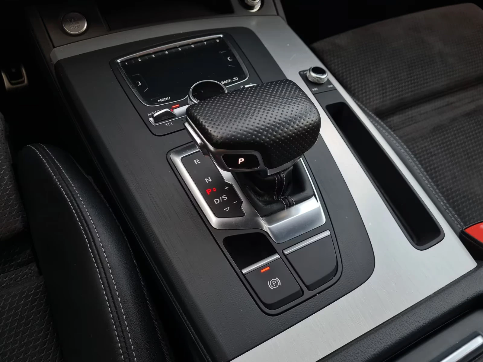 2018 Audi Q5 2.0TFSI 252HP QUATTRO S-LINE NAVI AHK DIGI 282q — 11